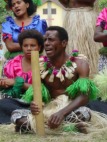 auf den Fiji ; Meke - Tdnzer